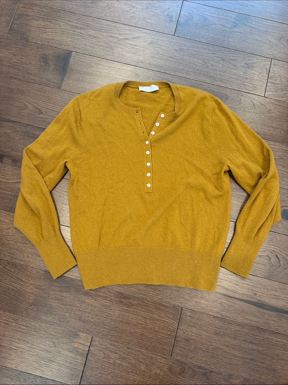 Everlane Women’s Cashmere Henley Sweater Size Large in Mustard Yellow - C11-648